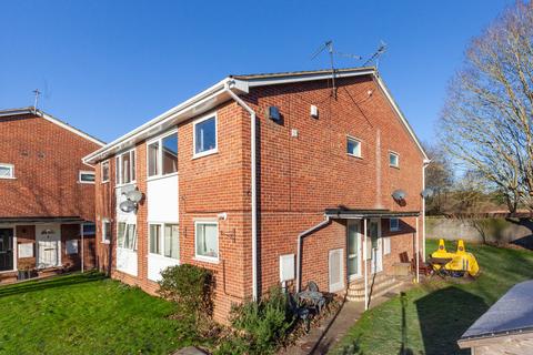 59 Berkeley Road, Thame, OX9 3TN