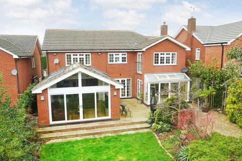 5 bedroom detached house for sale - Rectory Gardens, Leicester