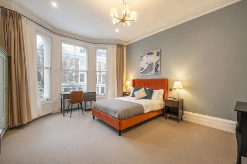 4 bedroom end of terrace house to rent, St. Lawrence Terrace, London