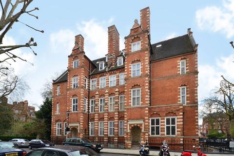 3 bedroom flat to rent, Collingham Gardens, South Kensington, London, SW5