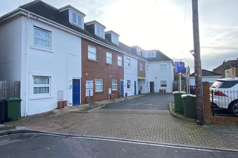 2 bedroom ground floor flat for sale, Manor Park Avenue, Portsmouth