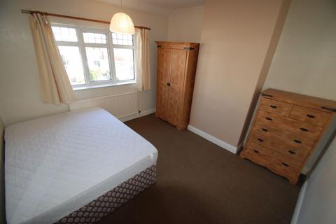 3 bedroom semi-detached house for sale, Trenic Drive, Leeds