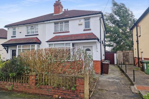 3 bedroom semi-detached house for sale, Trenic Drive, Leeds