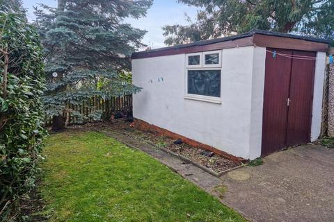 5 Trenic Drive, Leeds, LS6 3DJ