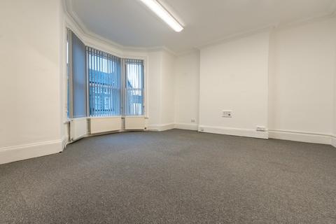 Office to rent, Museum Place, Cardiff City Centre