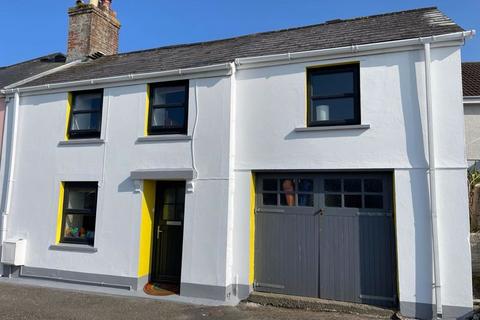 15 Ventonleague Row, Hayle, TR27 4EJ