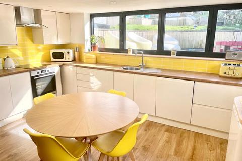 15 Ventonleague Row, Hayle, TR27 4EJ