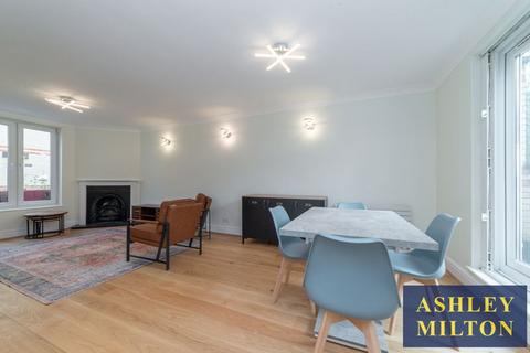 5 bedroom house to rent, Westburn Mews, London - Gated Mews - 5 double bedrooms
