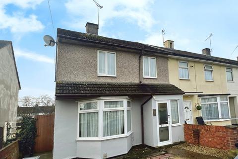 3 bedroom end of terrace house for sale, Charlton Close, Swindon SN2