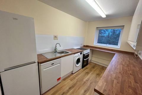 2 bedroom apartment to rent, Reddington Close, South Croydon