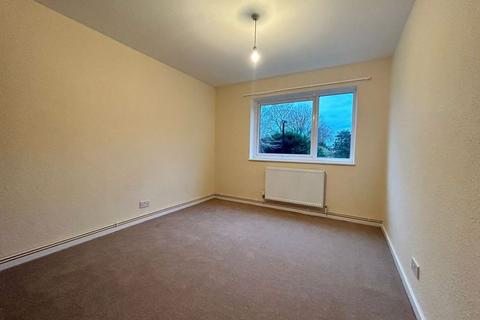 2 bedroom apartment to rent, Reddington Close, South Croydon