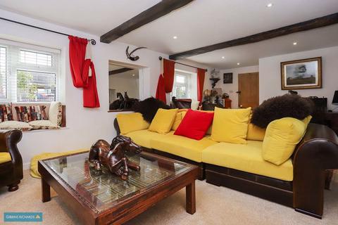 3 bedroom detached house for sale, HOLYWELL LAKE