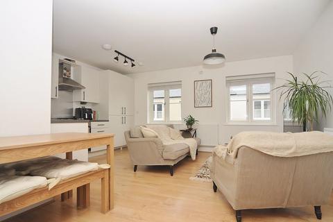 2 bedroom house for sale, Pavo Street, Plymouth. Two Bedroom Coach House in Sherford