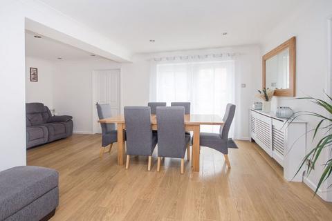 18 Alder Close, Marchwood, Southampton, SO40 4YS