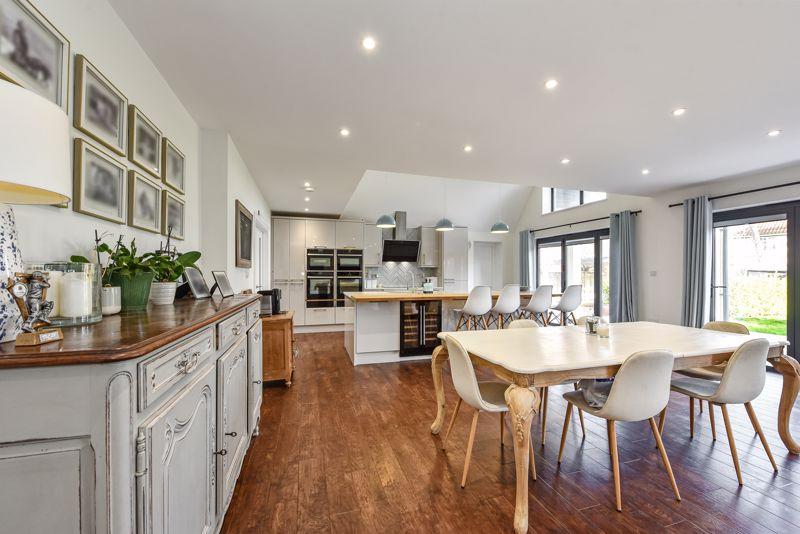 Kitchen/ Family/...