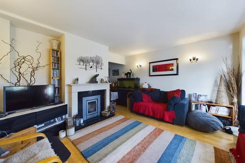 11 Hall Road, Uttoxeter, ST14 7PN