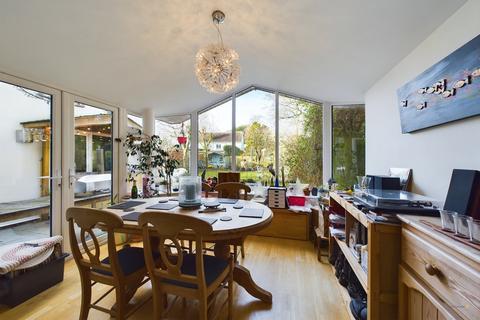 11 Hall Road, Uttoxeter, ST14 7PN