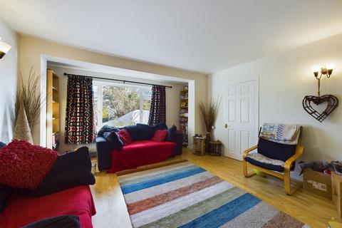 11 Hall Road, Uttoxeter, ST14 7PN