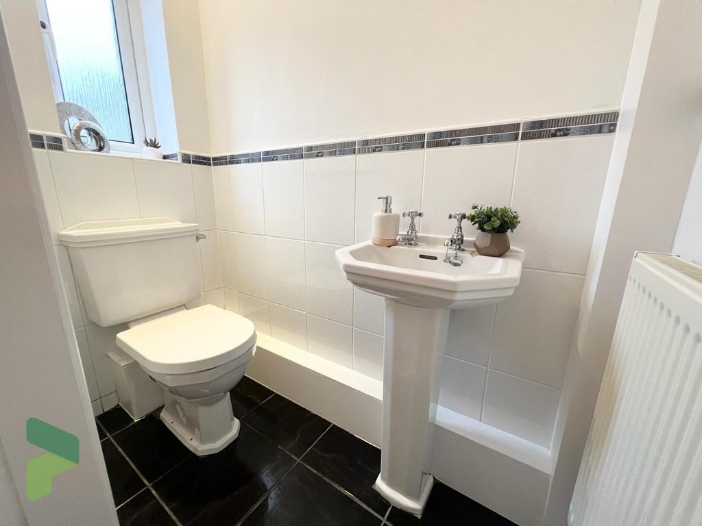 Cloak Room / WC