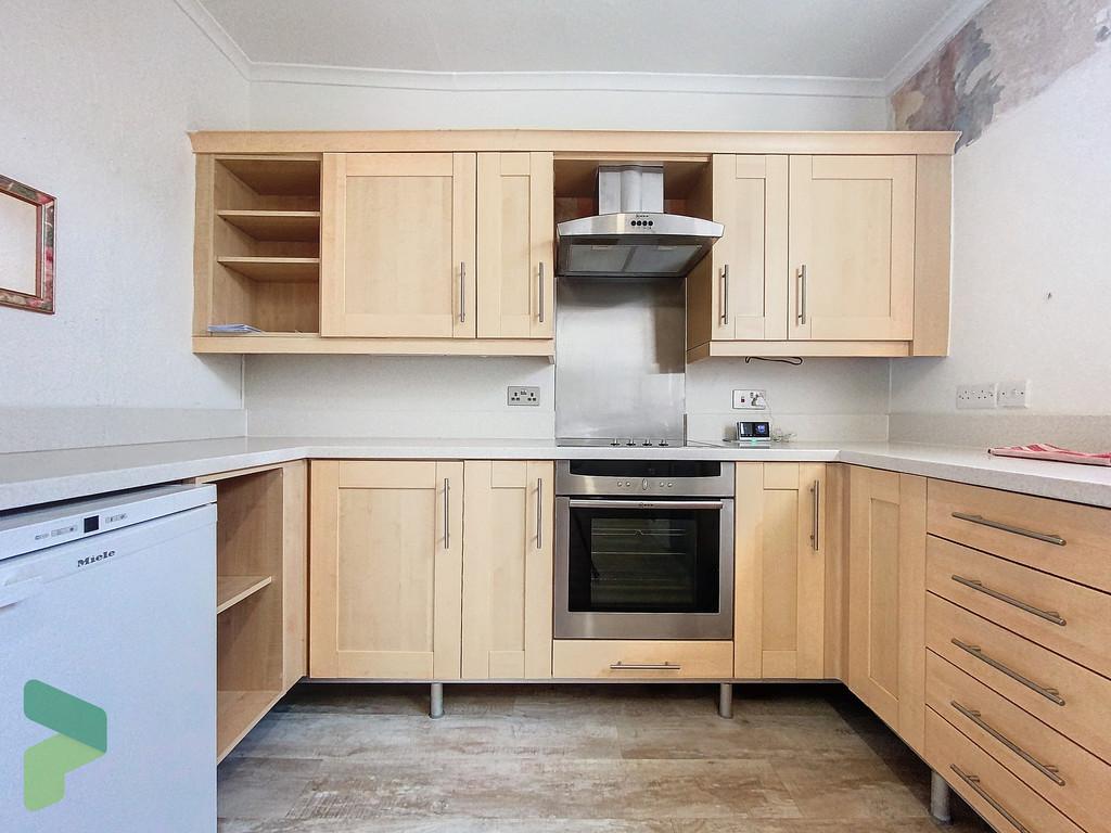 Fitted kitchen