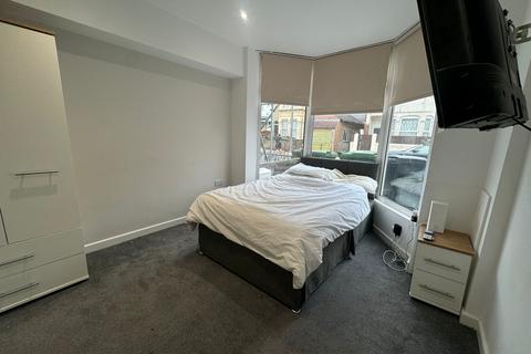 1 bedroom in a house share to rent, ENSUITE ROOM - Queens Road, Portsmouth PO2