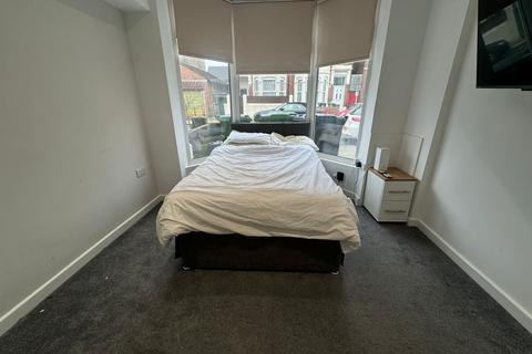 1 bedroom in a house share to rent, ENSUITE ROOM - Queens Road, Portsmouth PO2