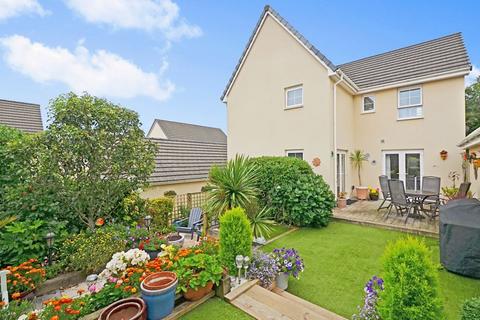 4 bedroom detached house for sale, Charnley Drive, Bodmin PL31