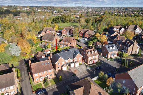 27 Fallow Fields, Loughton, IG10 4QP