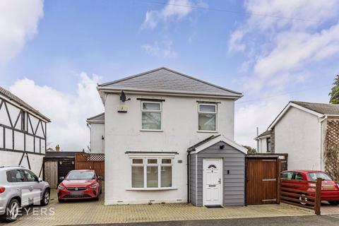 4 bedroom detached house to rent - Parley Road, Bournemouth, BH9