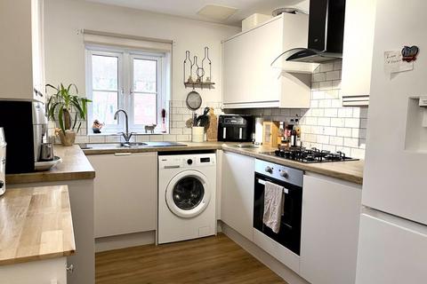 37 Hedgers Close, Ashton, Bristol, BS3 2SX