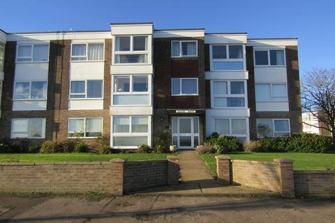 2 bedroom ground floor flat to rent, Queens House, Frinton On Sea CO13