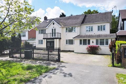 90 Bracken Drive, Chigwell, IG7 5RD