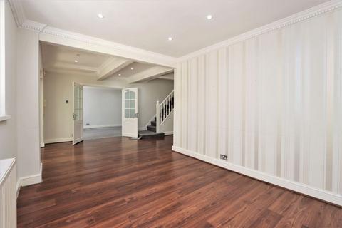 90 Bracken Drive, Chigwell, IG7 5RD