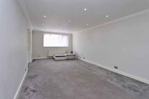 90 Bracken Drive, Chigwell, IG7 5RD