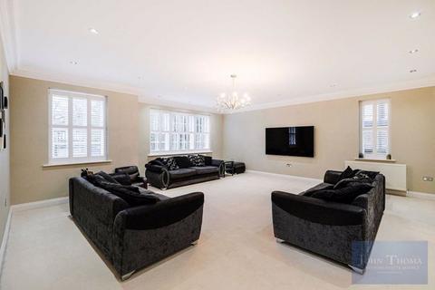 68 Manor Road, Chigwell, IG7 5PG