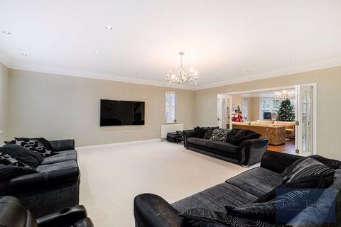 68 Manor Road, Chigwell, IG7 5PG