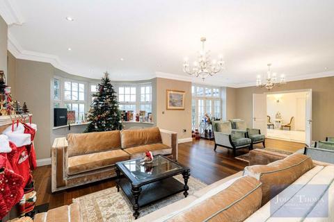 68 Manor Road, Chigwell, IG7 5PG
