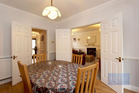 19 Fairview Road, Chigwell, IG7 6HN