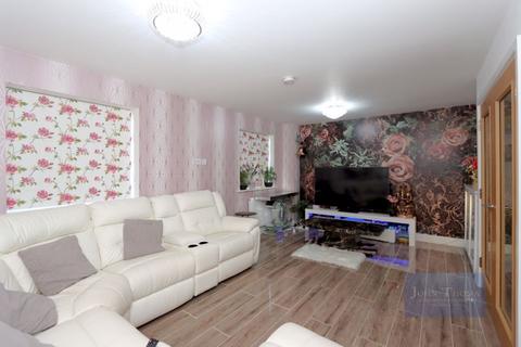 4 bedroom terraced house for sale, Woodland Road, Chigwell IG7