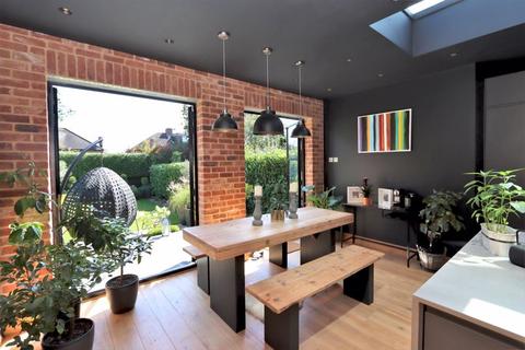 undefined, Forest Approach, Woodford Green IG8