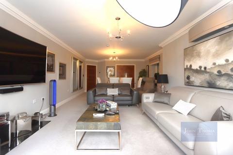 4 bedroom apartment for sale, Manor Road, Chigwell IG7