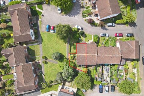 26 Garnon Mead, Coopersale, Epping, CM16 7RN
