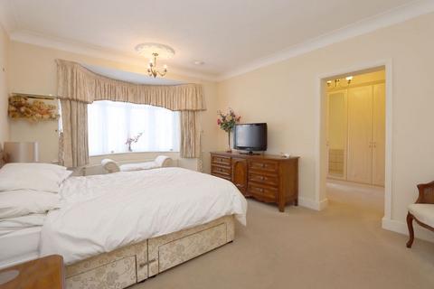 4 Chigwell Park Drive, Chigwell, IG7 5BD