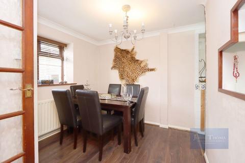 117 Arrowsmith Road, Chigwell, IG7 4PB