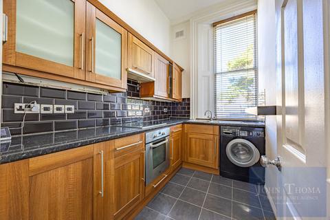 1 bedroom apartment for sale, Chigwell Road, Woodford Green IG8