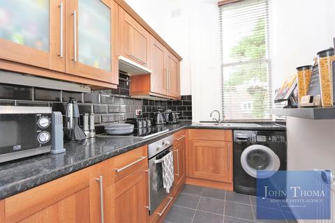 1 bedroom apartment for sale, Chigwell Road, Woodford Green IG8