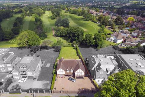5 bedroom detached house for sale, Manor Road, Chigwell IG7