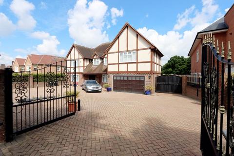 5 bedroom detached house for sale, Manor Road, Chigwell IG7