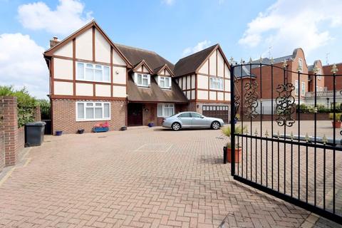 5 bedroom detached house for sale, Manor Road, Chigwell IG7