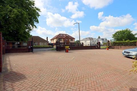 undefined, Manor Road, Chigwell IG7